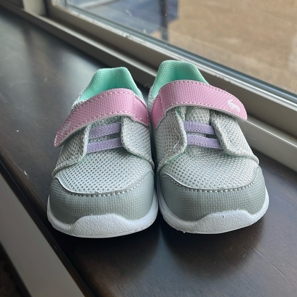 NWOT See Kai Run tennis shoes